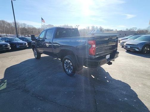 2022 Chevrolet Silverado 2500 Custom