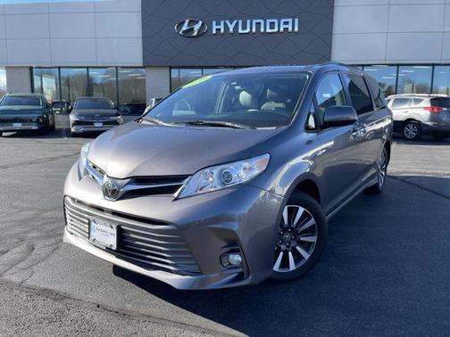 2019 Toyota Sienna XLE Premium