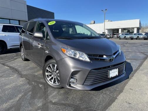 2019 Toyota Sienna XLE Premium
