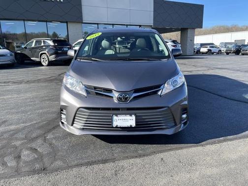 2019 Toyota Sienna XLE Premium