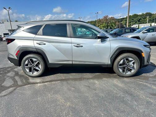Shimmering Silver 2026 Hyundai TUCSON SEL
