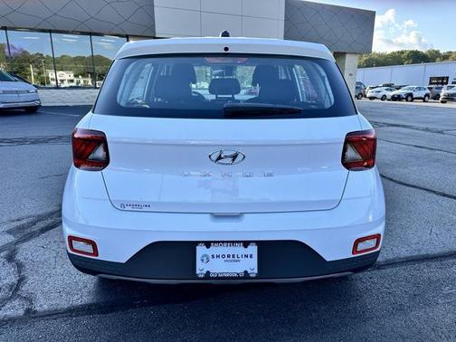 2025 Hyundai VENUE SE