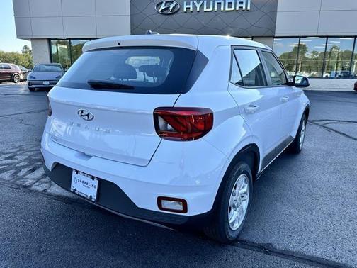 2025 Hyundai VENUE SE