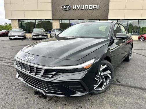 2025 Hyundai ELANTRA HEV SEL Sport