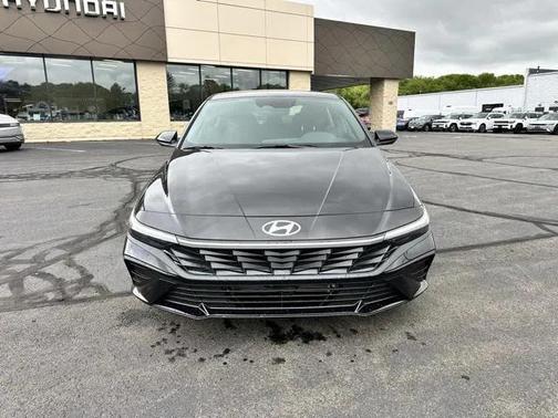 2025 Hyundai ELANTRA HEV SEL Sport