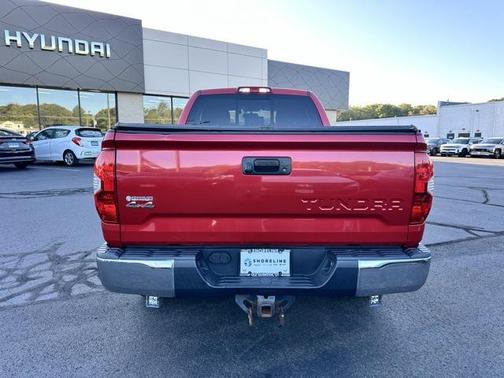 2014 Toyota Tundra SR5