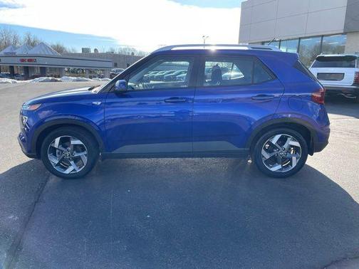 2023 Hyundai VENUE SEL