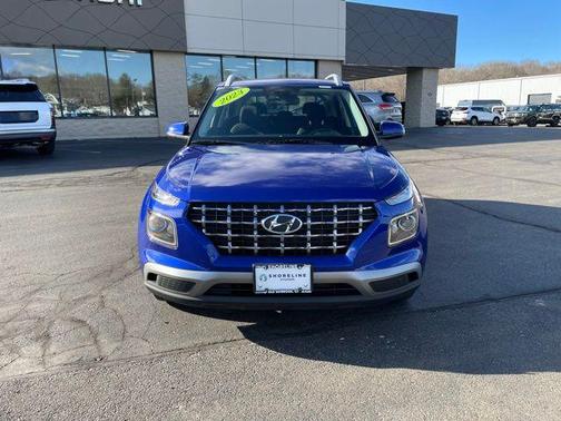 2023 Hyundai VENUE SEL