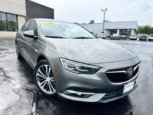 2018 Buick Regal Sportback Essence