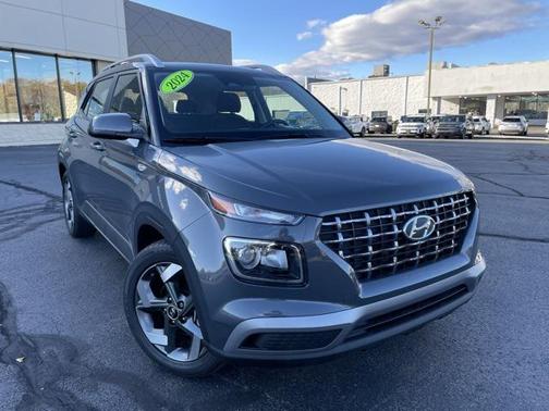 2024 Hyundai VENUE SEL