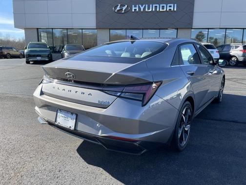 2022 Hyundai ELANTRA HEV Limited