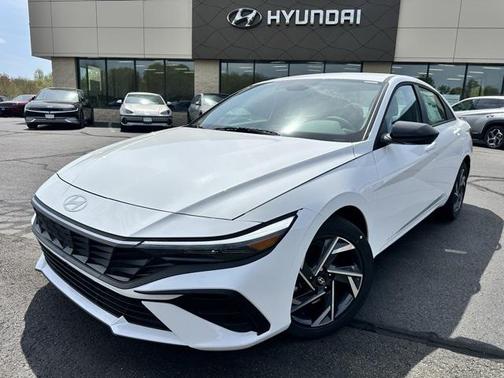 2025 Hyundai ELANTRA Sport