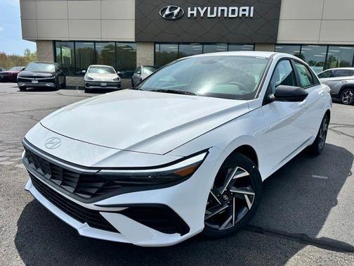 2025 Hyundai ELANTRA Sport