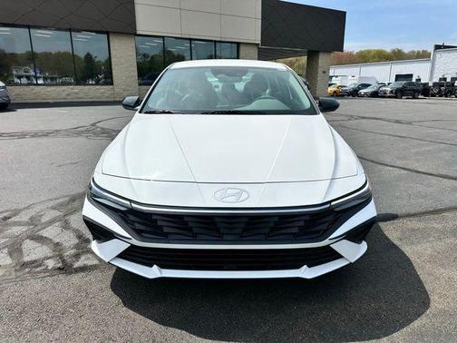 2025 Hyundai ELANTRA Sport