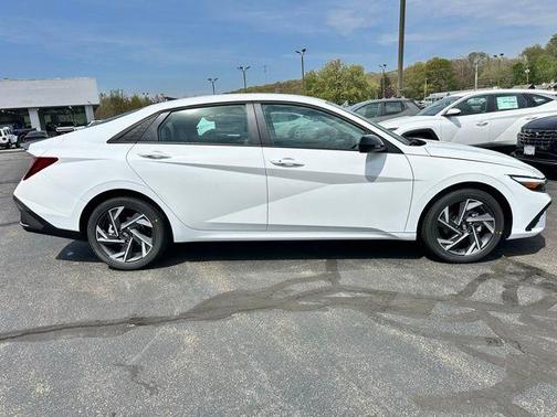 2025 Hyundai ELANTRA Sport