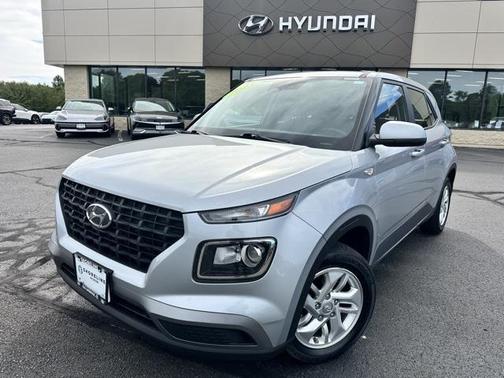 2023 Hyundai VENUE SE