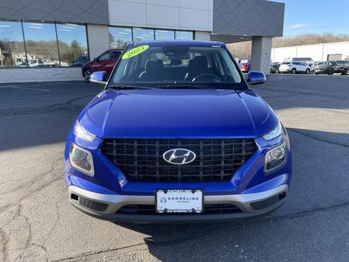 2023 Hyundai VENUE SE