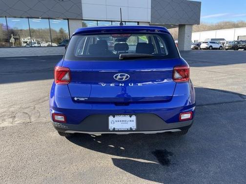 2023 Hyundai VENUE SE