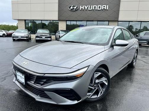2025 Hyundai ELANTRA Limited