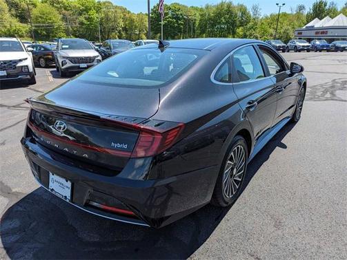 2023 Hyundai SONATA Hybrid Limited