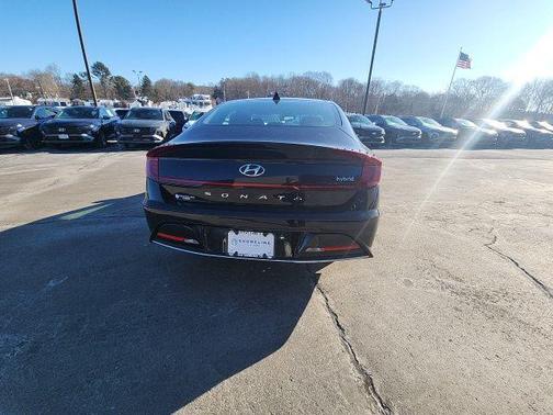 2023 Hyundai SONATA Hybrid Limited