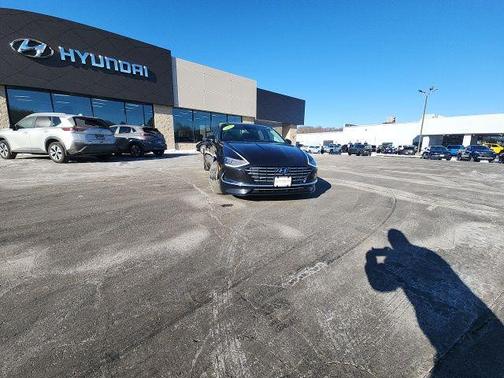 2023 Hyundai SONATA Hybrid Limited