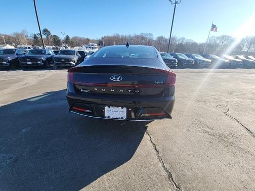 2023 Hyundai SONATA Hybrid Limited