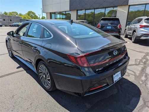 2023 Hyundai SONATA Hybrid Limited