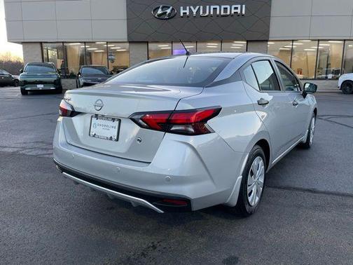 2025 Nissan Versa 1.6 S