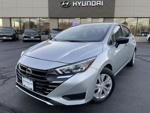 2025 Nissan Versa 1.6 S