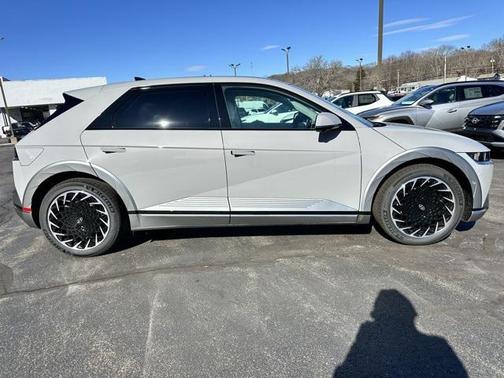 2024 Hyundai IONIQ 5 Limited