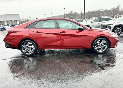 2025 Hyundai ELANTRA Sport