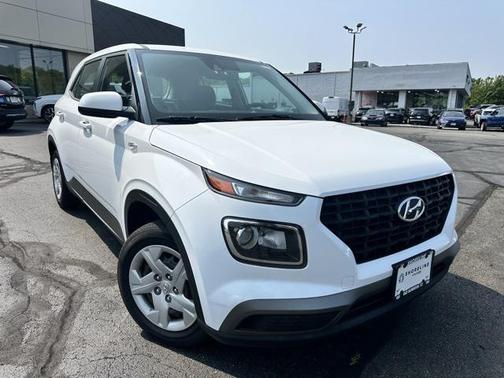 2020 Hyundai VENUE SE