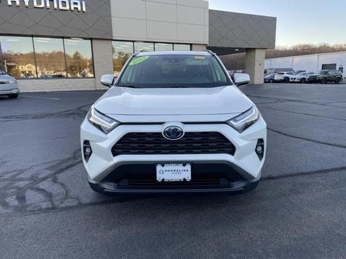2022 Toyota RAV4 Hybrid XLE Premium
