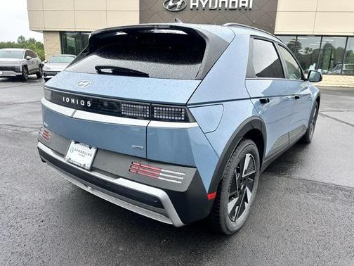 2025 Hyundai IONIQ 5 SEL
