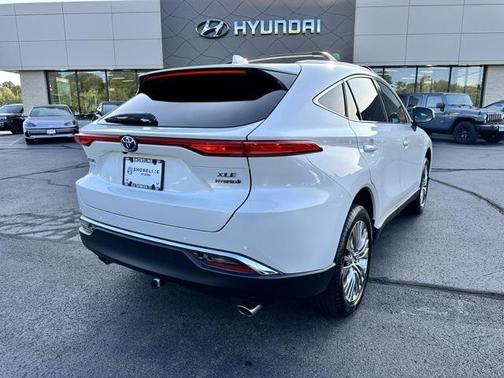 2022 Toyota Venza XLE
