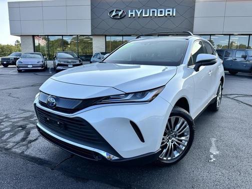 2022 Toyota Venza XLE