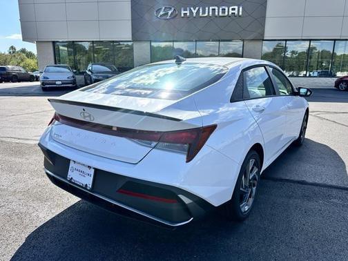 2025 Hyundai ELANTRA Sport