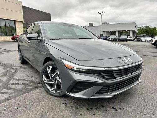 2025 Hyundai ELANTRA HEV SEL Sport