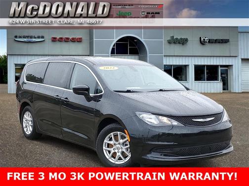 2022 Chrysler Voyager LX