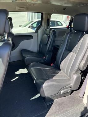 2012 Chrysler Town & Country Touring