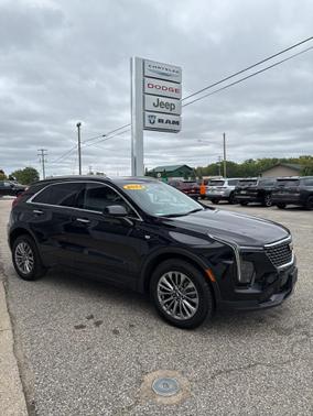 2024 Cadillac XT4 Premium Luxury