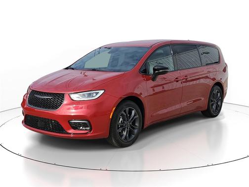 2026 Chrysler Pacifica L
