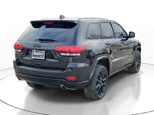 2022 Jeep Grand Cherokee Laredo