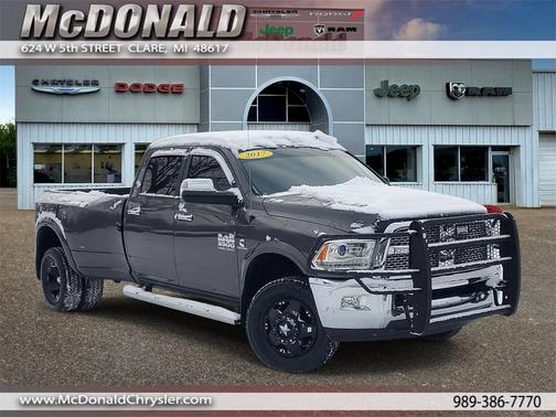 2017 RAM 3500 Laramie Crew Cab 4x4 8' Box