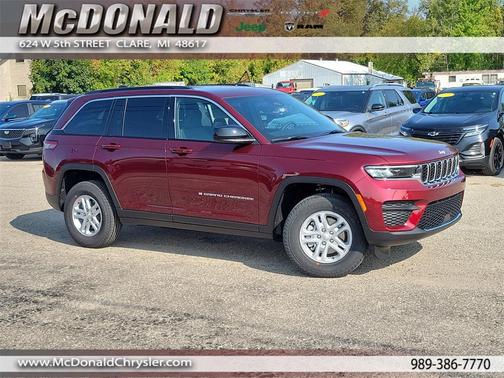 2025 Jeep Grand Cherokee Laredo