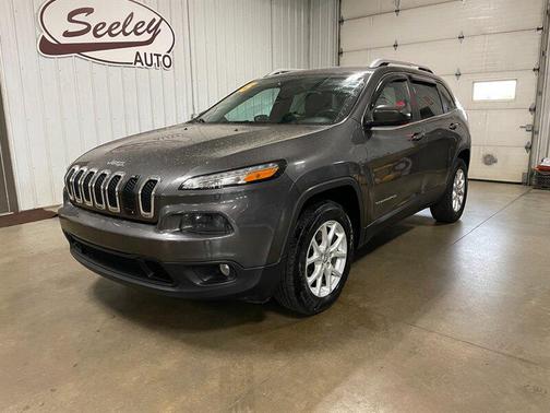 Granite Crystal Metallic Clearcoat 2015 Jeep Cherokee Latitude
