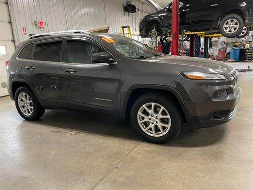 Granite Crystal Metallic Clearcoat 2015 Jeep Cherokee Latitude