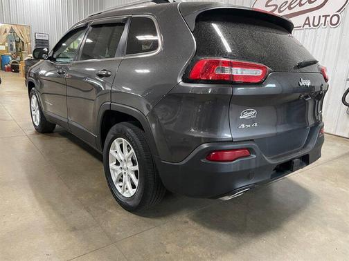 Granite Crystal Metallic Clearcoat 2015 Jeep Cherokee Latitude