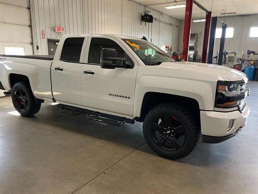 Summit White 2019 Chevrolet Silverado 1500 2LT